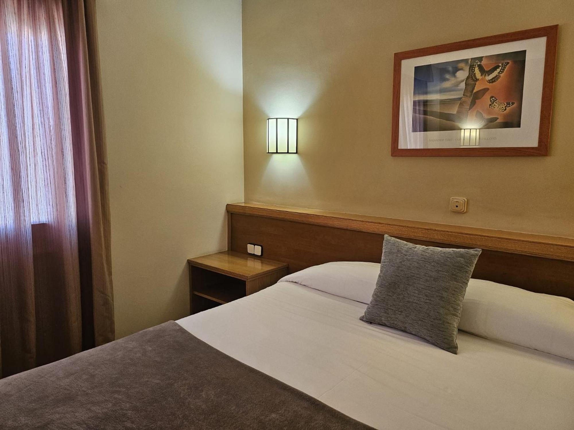 Hotel Estel Berga Eksteriør bilde