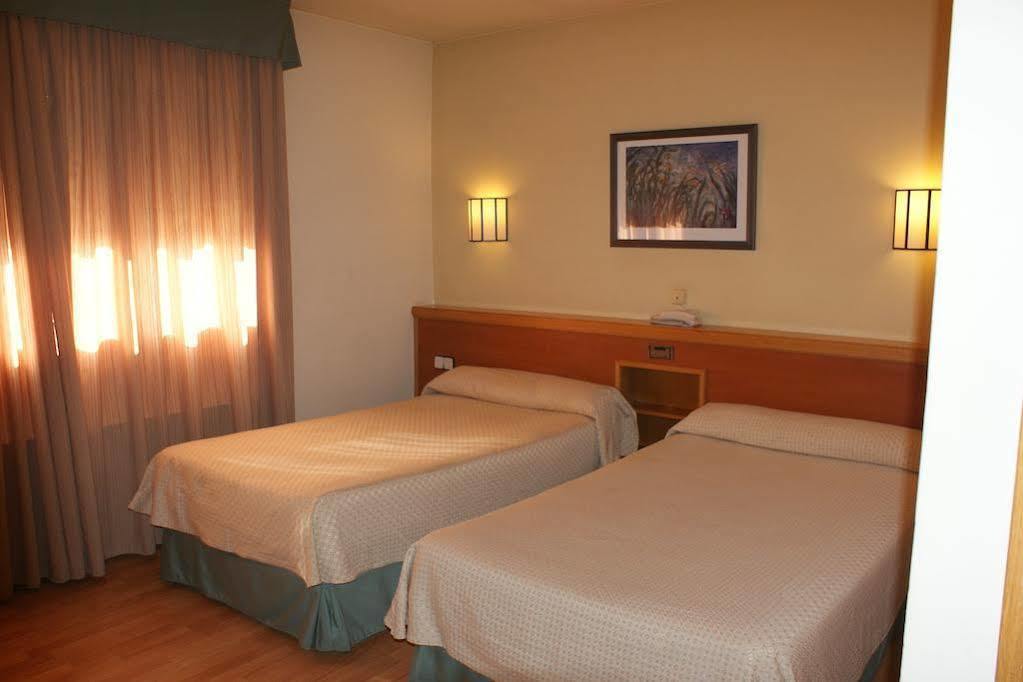 Hotel Estel Berga Eksteriør bilde